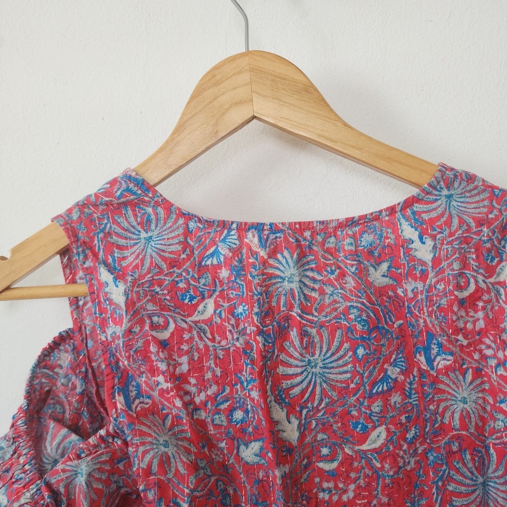 Lucky Brand XS Red Blue Cold Shoulder V Neck Top - Picture 5 of 5